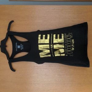 Black Me vs Me Tank, Medium